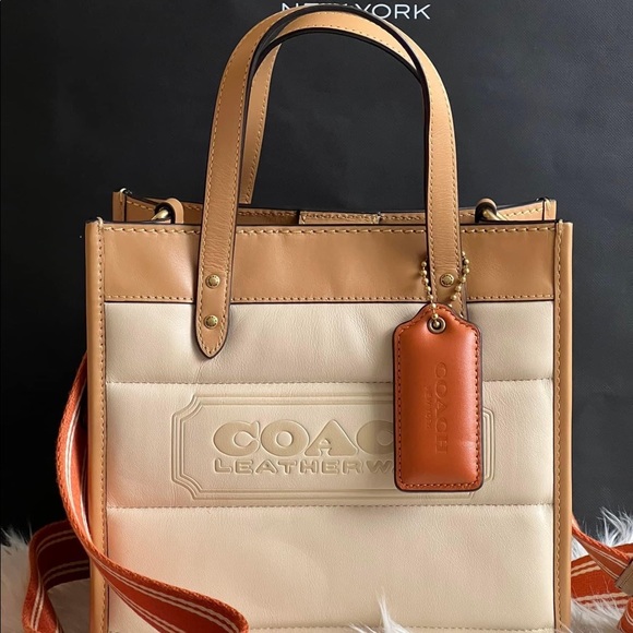 🔆BRAND NEW🔆Coach Field Tote 22 with Colorblock Quilting and Coach Badge - Picture 5 of 12